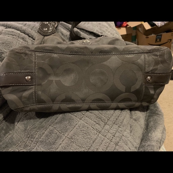 Gray Coach shoulder bag - Picture 3 of 8